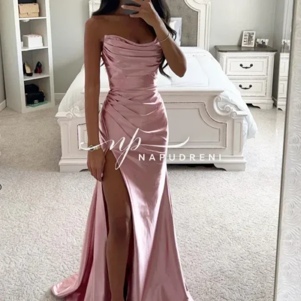 Дълга рокля сатен "Rachel" в цвят пудра- код 7832