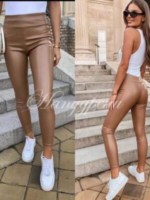 Изчистен кожен клин в бежово - код 1066