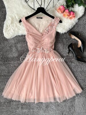 Елегантна рокля с нежни цветя в розов цвят – код 2416