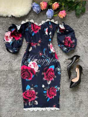 Нежна рокля Roses в тъмносиньо - код P251