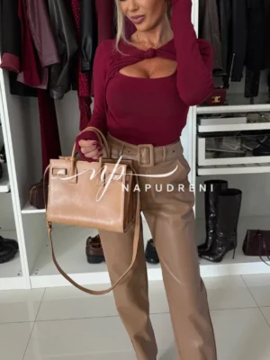 Стилна блуза с отворено деколте в червен цвят - код 8270