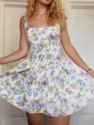 Дамска рокля ''Sofiya'' в бял цвят с лилави розички - код 7757