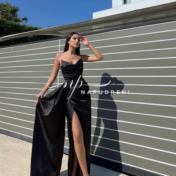 Дълга рокля сатен "Aristella" в черен цвят - код 8010