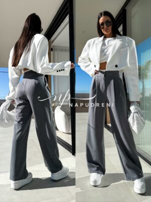 Стилен разкроен панталон с ефектно закопчаване в сив цвят - код 8626