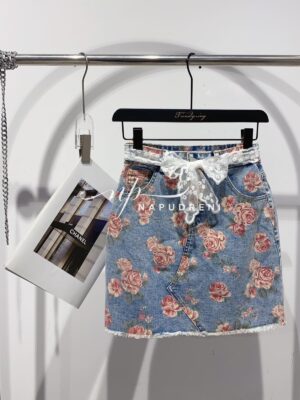 Дънкова пола с рози и коланче - код 9188