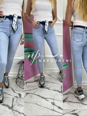 Дамски дънки по тялото в светлосин цвят - код 6733