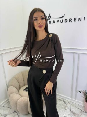 Стилна блуза ''Classy Charm'' в кафяв цвят - код Bi10178