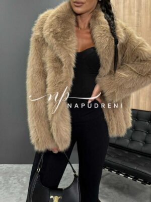 Късо палто с яка „Crystal Fur“ в цвят камел - код G10008