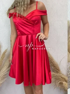 Сатенена рокля ''Clarissa'' в червен цвят - код Bi11337